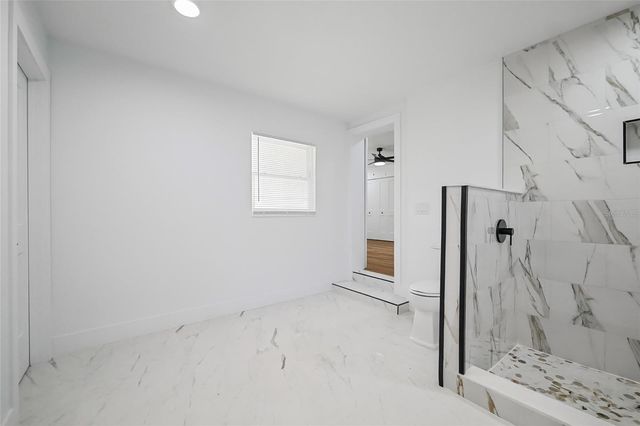 1725 WALKER ROAD, Lakeland, FL 33810