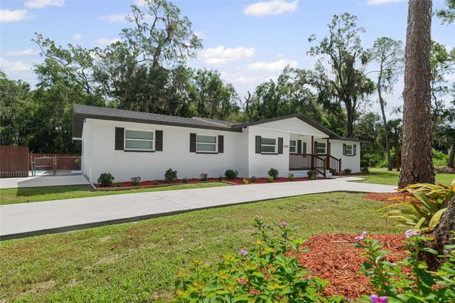 1725 WALKER ROAD, Lakeland, FL 33810