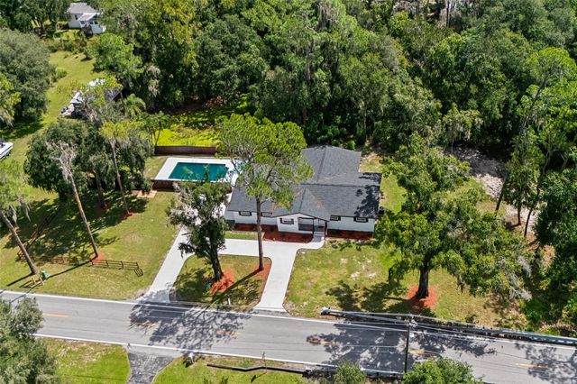 1725 WALKER ROAD, Lakeland, FL 33810