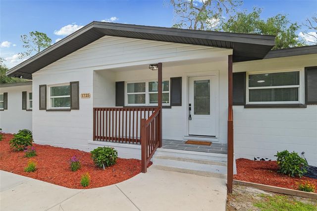 1725 WALKER ROAD, Lakeland, FL 33810