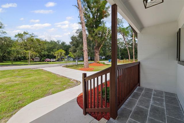 1725 WALKER ROAD, Lakeland, FL 33810