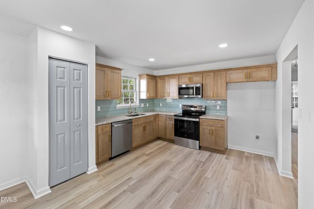 12 Sameer Court, Durham, NC 27703