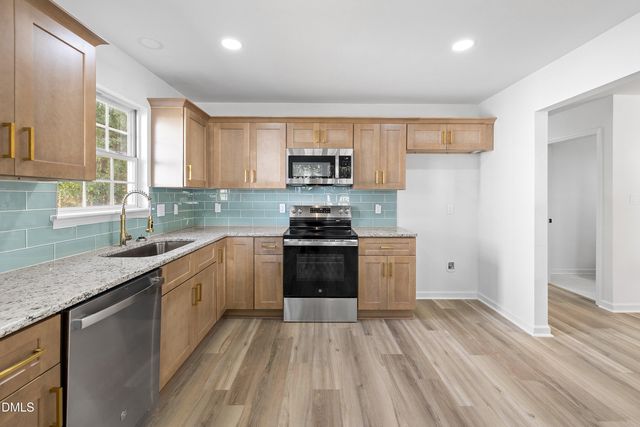 12 Sameer Court, Durham, NC 27703