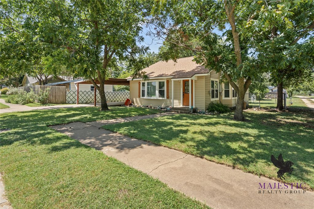 1289 W Park Street, Stephenville, TX 76401