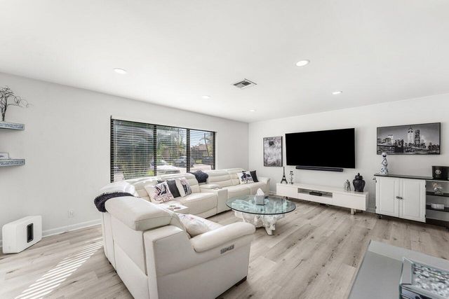 5300 Nesting Way A, Delray Beach, FL 33484