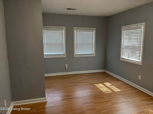 326 Alger Ave, Louisville, KY 40214