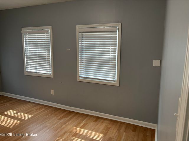 326 Alger Ave, Louisville, KY 40214