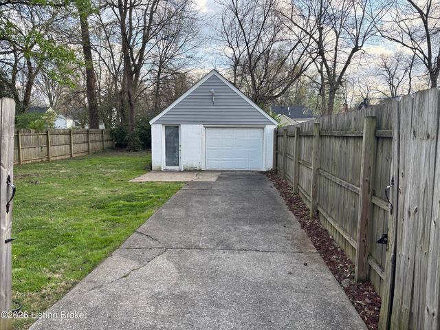 326 Alger Ave, Louisville, KY 40214
