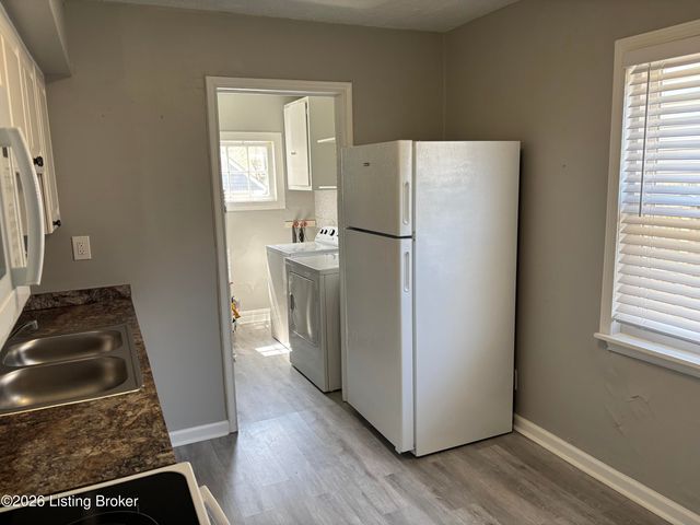 326 Alger Ave, Louisville, KY 40214