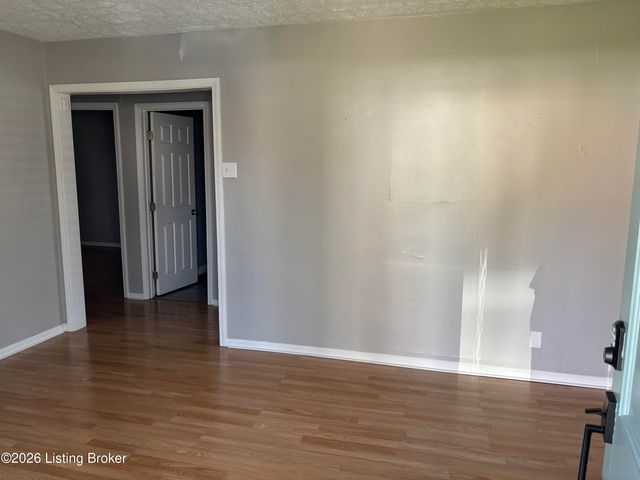 326 Alger Ave, Louisville, KY 40214