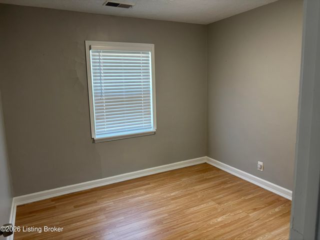 326 Alger Ave, Louisville, KY 40214