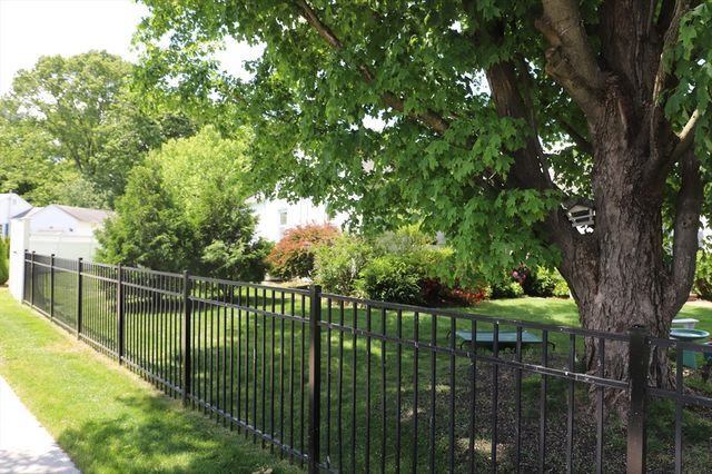 24 Circle Drive, West Springfield, MA 01089