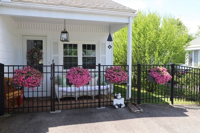24 Circle Drive, West Springfield, MA 01089