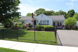24 Circle Drive, West Springfield, MA 01089