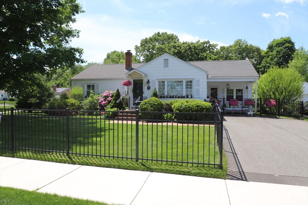 24 Circle Drive, West Springfield, MA 01089