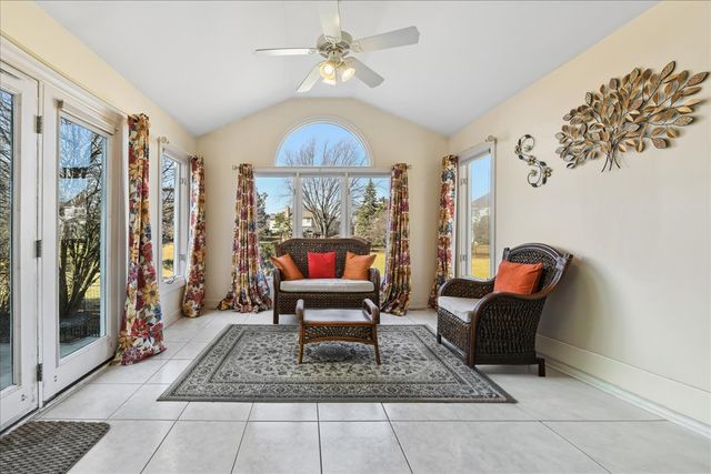 3303 Scottsdale Court, Naperville, IL 60564