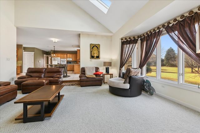 3303 Scottsdale Court, Naperville, IL 60564