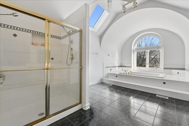 3303 Scottsdale Court, Naperville, IL 60564