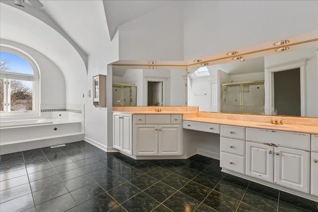 3303 Scottsdale Court, Naperville, IL 60564