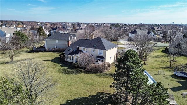 3303 Scottsdale Court, Naperville, IL 60564