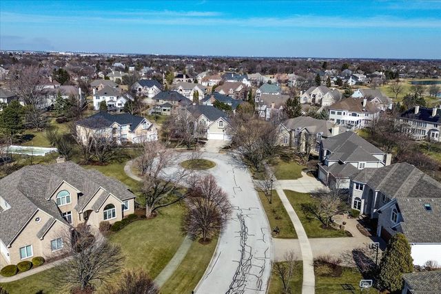 3303 Scottsdale Court, Naperville, IL 60564