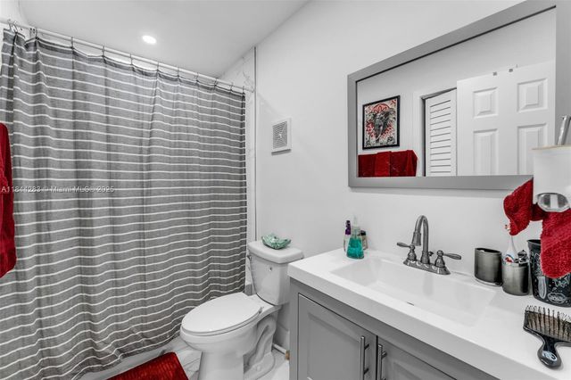 11466 SW 109th Rd 42W, Miami, FL 33176
