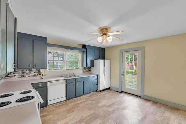 17 Bishop Street, Inman, SC 29349