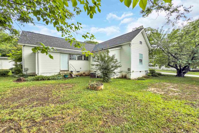 17 Bishop Street, Inman, SC 29349