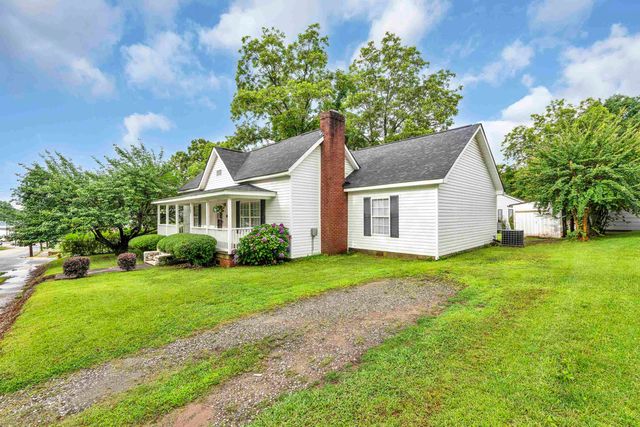 17 Bishop Street, Inman, SC 29349