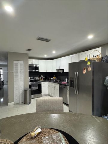 11431 SW 7th Ter 303-C, Sweetwater, FL 33174