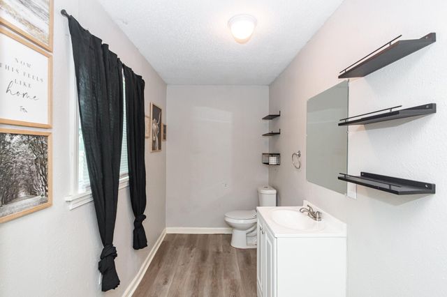 402 W Camp Street, Brazoria, TX 77422