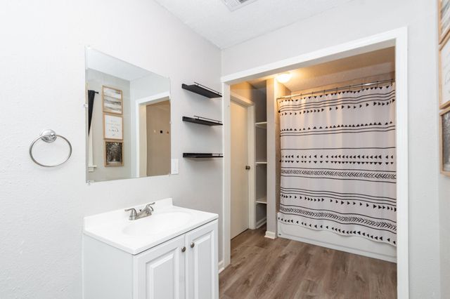 402 W Camp Street, Brazoria, TX 77422