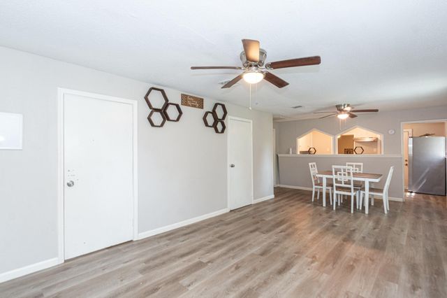 402 W Camp Street, Brazoria, TX 77422