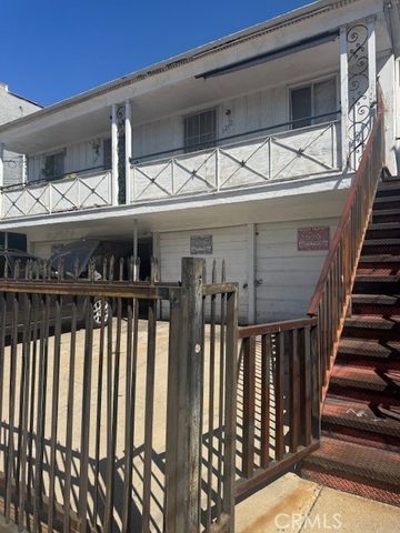 1200 N Kenmore, Los Angeles, CA 90029