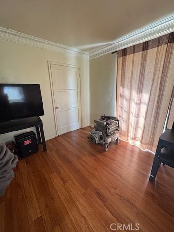 1200 N Kenmore, Los Angeles, CA 90029