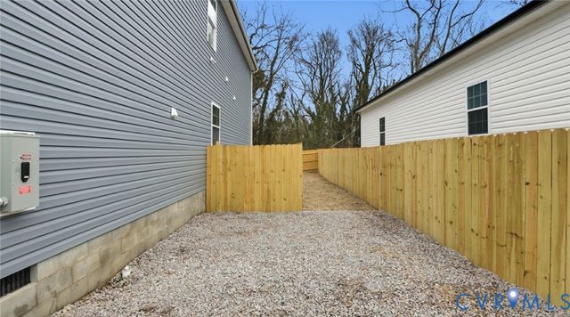 129 S Little Church St, Petersburg, VA 23803