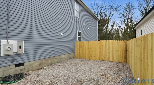 129 S Little Church St, Petersburg, VA 23803