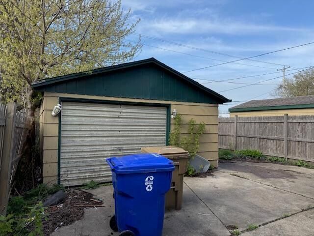 1404 87th PLACE, Kenosha, WI 53143