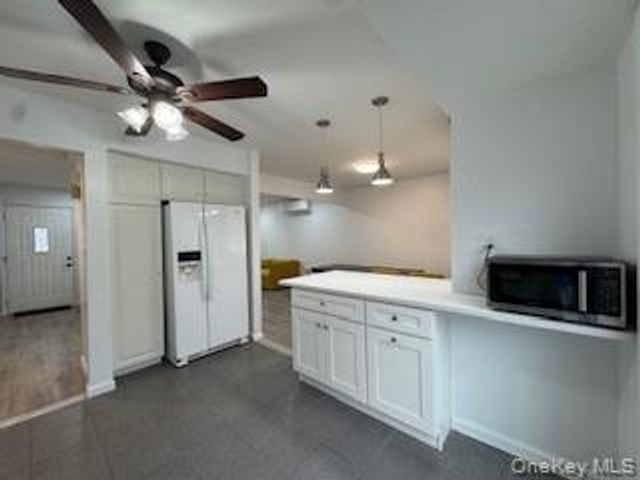 25 Alma Lane, Plainview, NY 11803