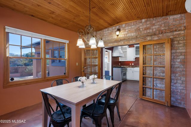 1045 N 3rd Avenue, Tucson, AZ 85705