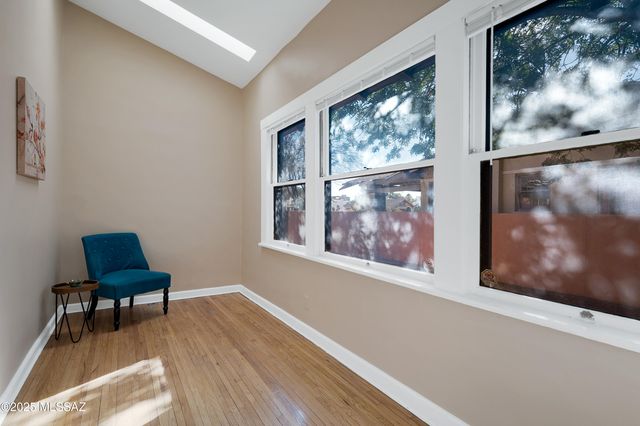 1045 N 3rd Avenue, Tucson, AZ 85705