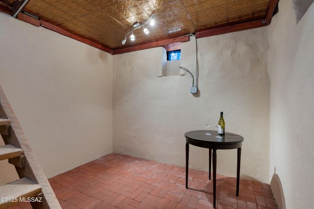 1045 N 3rd Avenue, Tucson, AZ 85705