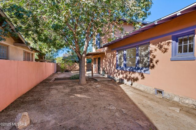 1045 N 3rd Avenue, Tucson, AZ 85705