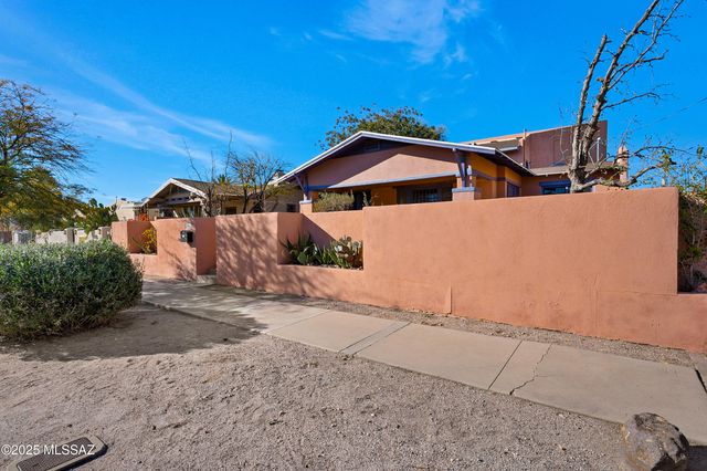 1045 N 3rd Avenue, Tucson, AZ 85705