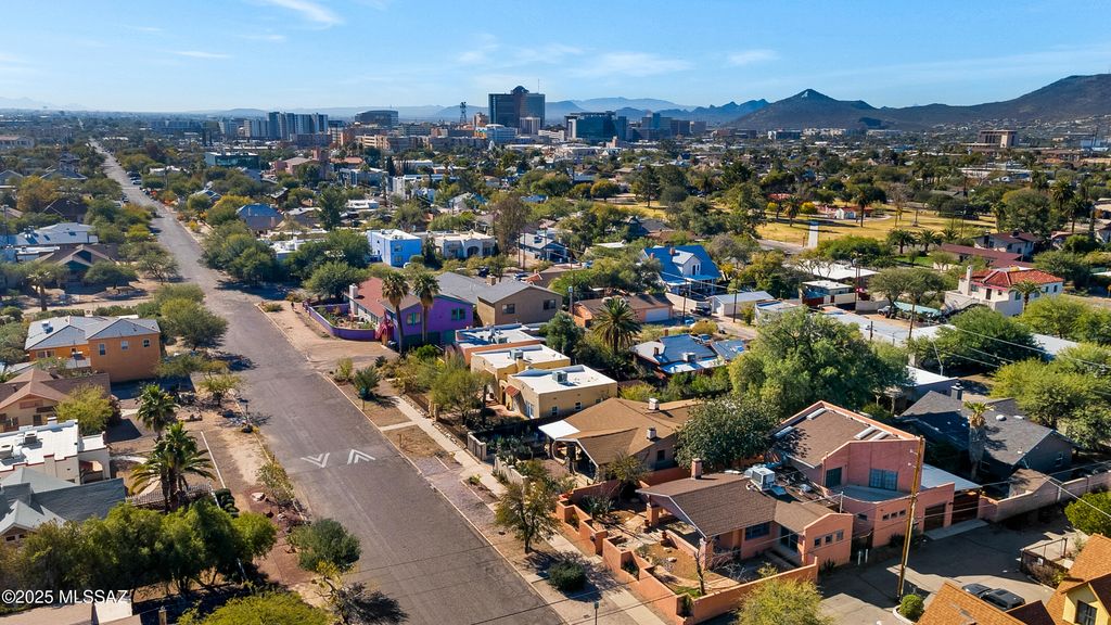1045 N 3rd Avenue, Tucson, AZ 85705