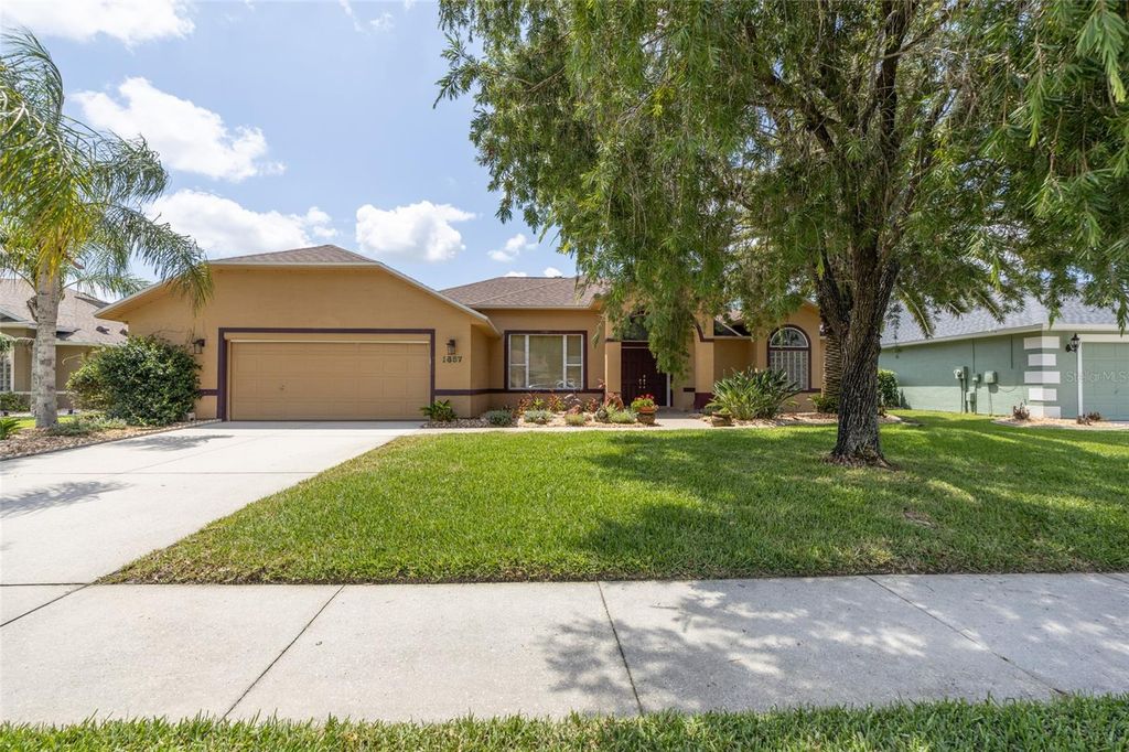 Image 2 of property listing at 1887 CREEKWATER BOULEVARD, Port Orange, FL 32128