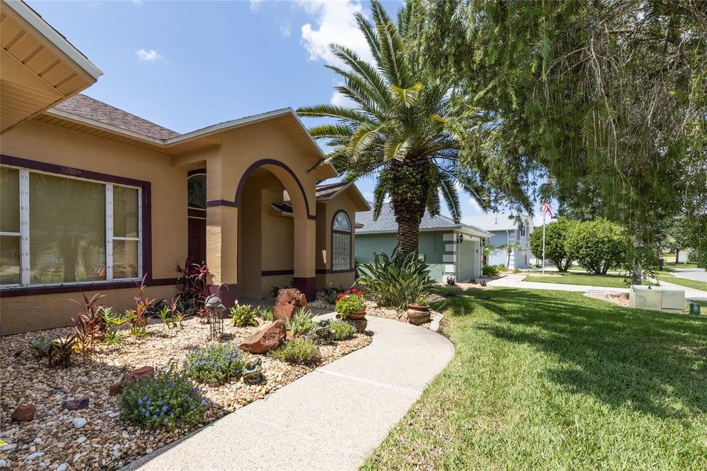 Image 6 of property listing at 1887 CREEKWATER BOULEVARD, Port Orange, FL 32128