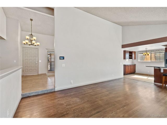 3691 S Mission Pkwy, Aurora, CO 80013