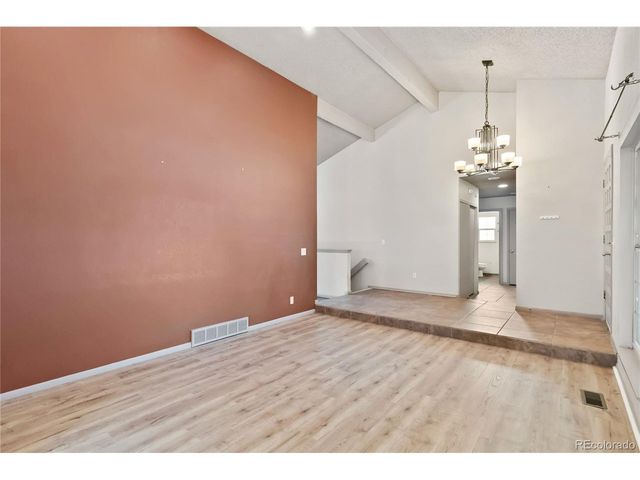 3691 S Mission Pkwy, Aurora, CO 80013