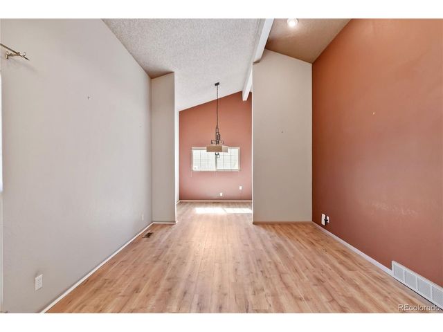 3691 S Mission Pkwy, Aurora, CO 80013